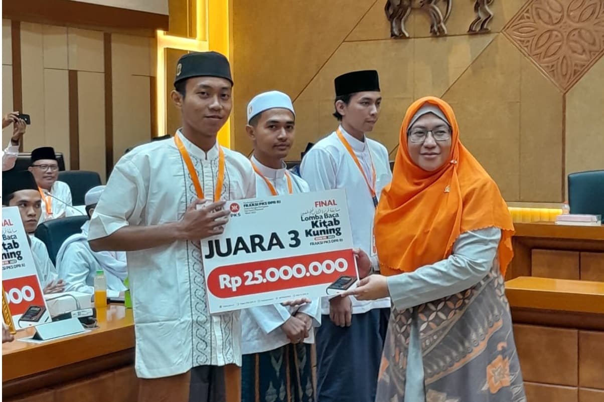 Juara III Lomba Karya Tulis Ilmiah